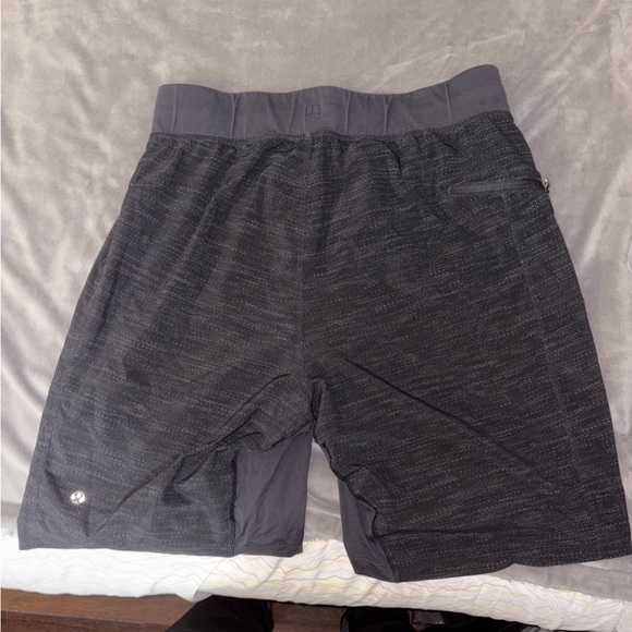 Lululemon T.H.E. Short *Linerless 9" - Picture 3 of 8